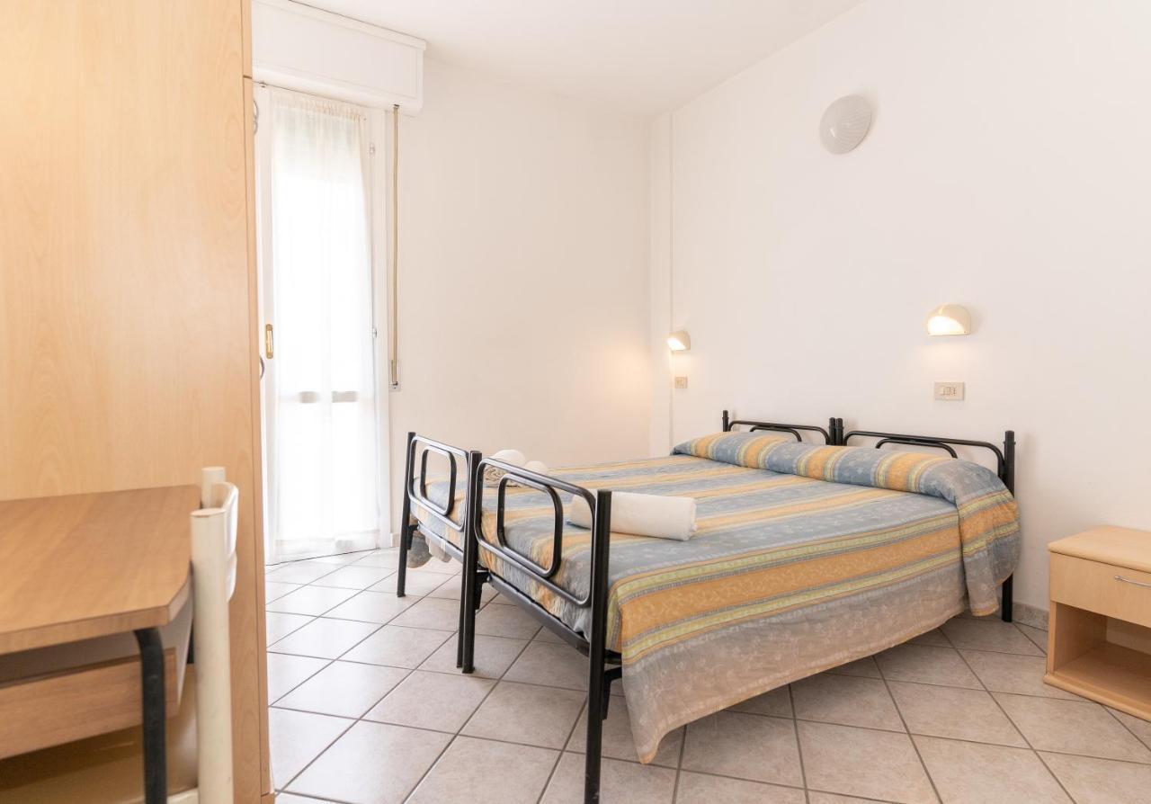 Hotel Villa Isola Rimini Exteriér fotografie